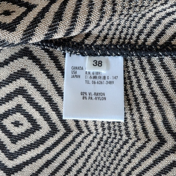 Escada Black and Cream Geometric Women's Sweater Cardigan sz 38 EU - Picture 7 of 7